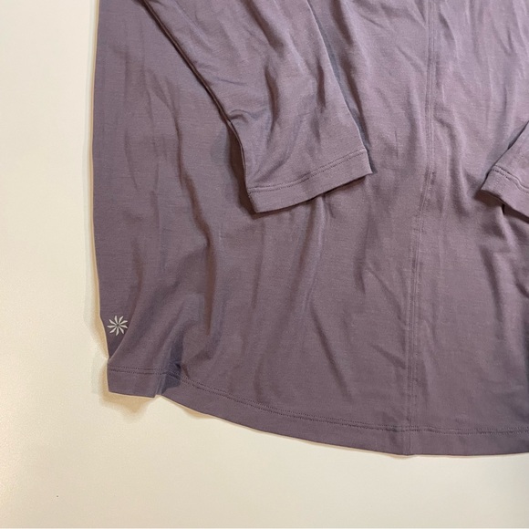 Athleta Crossover Ruched Top Long Sleeve| athletic | workout | - Picture 14 of 15